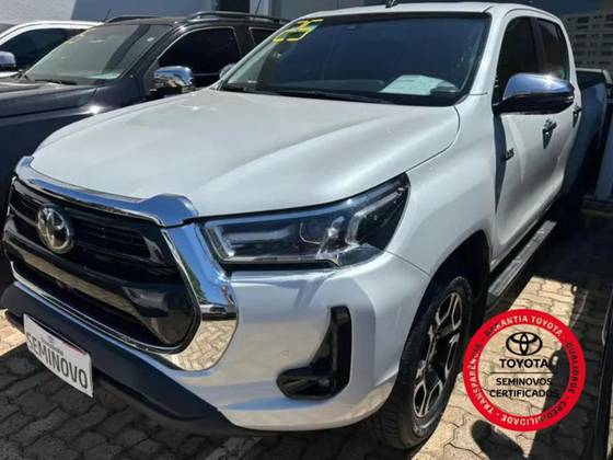 TOYOTA HILUX 2.8 D-4D TURBO DIESEL CD SRX 4X4 AUTOMÁTICO